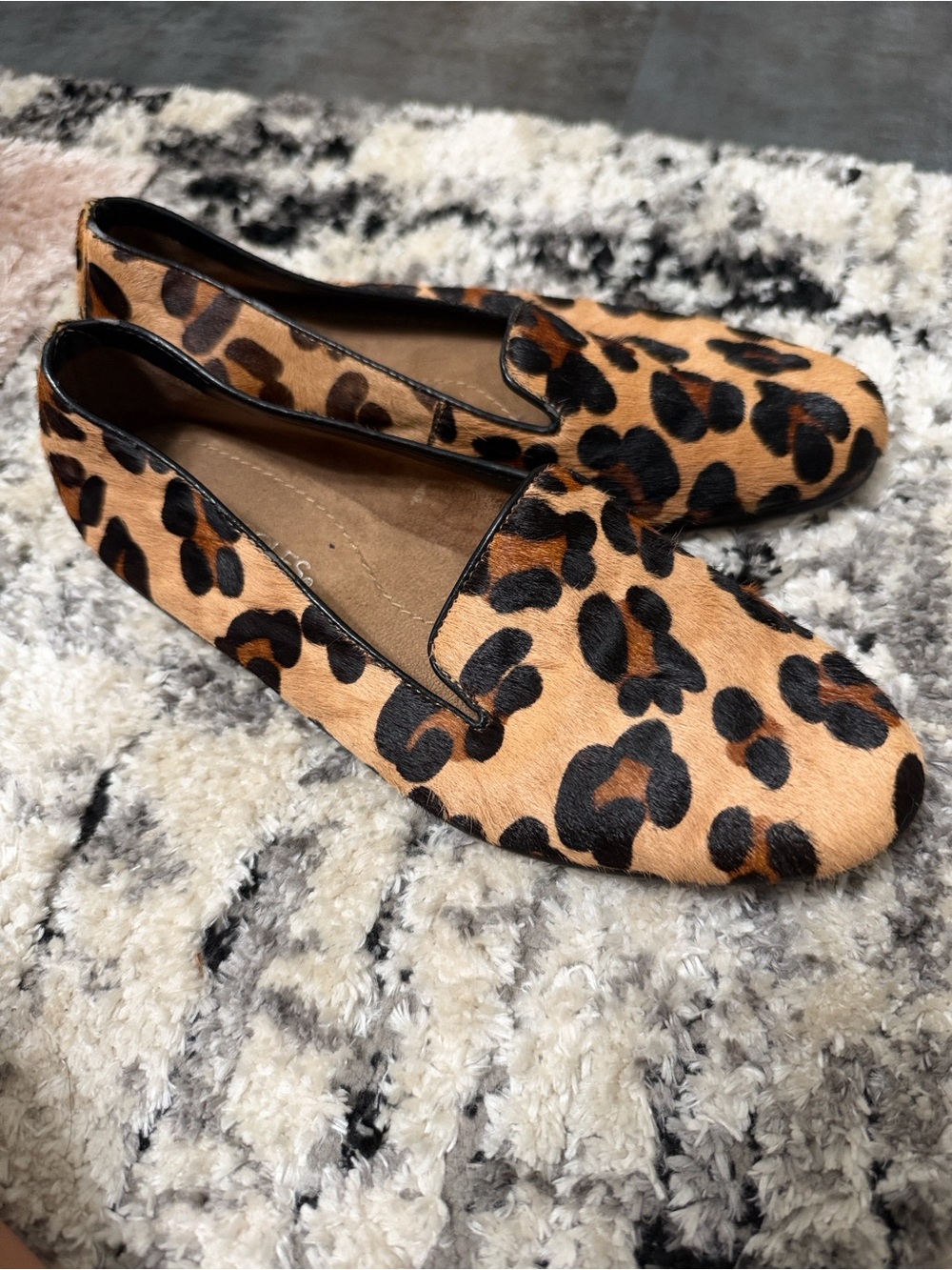 Aerosoles Leopard Calf Hair Flats Women’s Size 7.5
